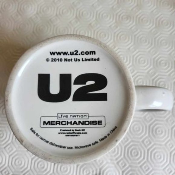 2009 Joshua's Tree and 2010 Rattle and Hum coffee mugs - Picture 6 of 10